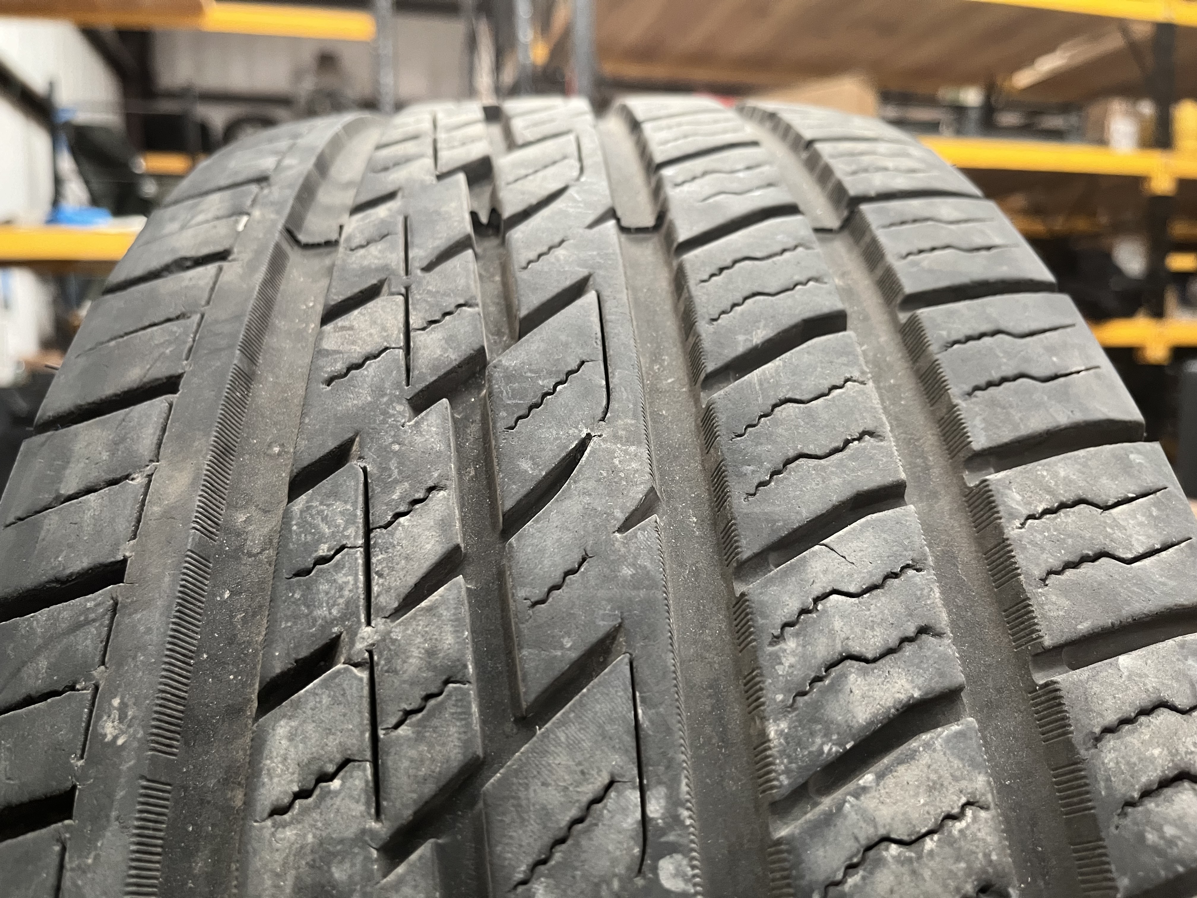 LOTE DE LLANTAS NITTO CROSSTEK LT275/65R20